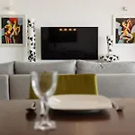 4 Bedroom Apartment With Jacuzzi And Terrace With Panoramic Sea Views, In Nueva Andalucia, Marbella