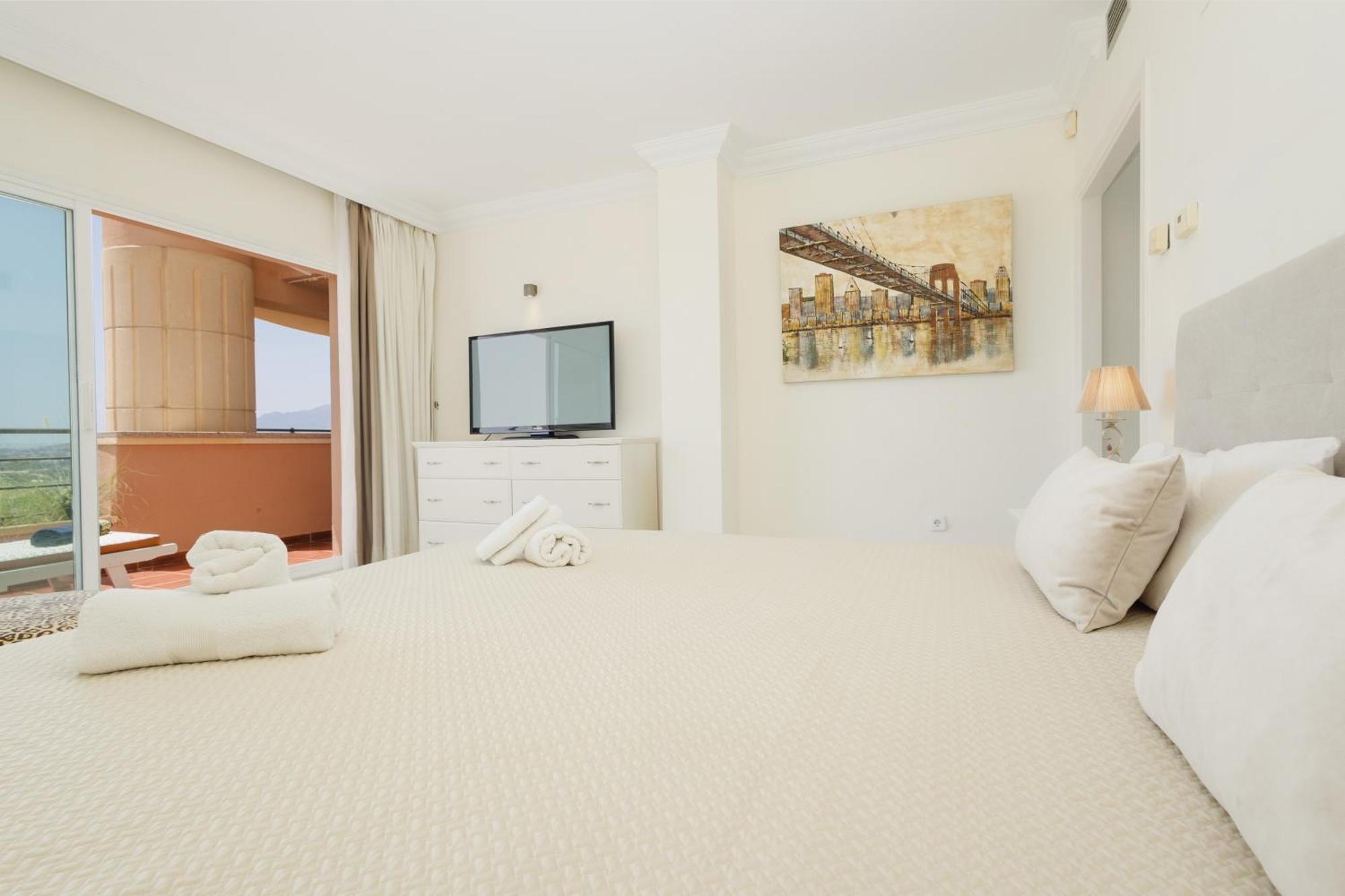 4 Bedroom With Jacuzzi And Terrace With Panoramic Sea Views, In Nueva Andalucia, * Marbella