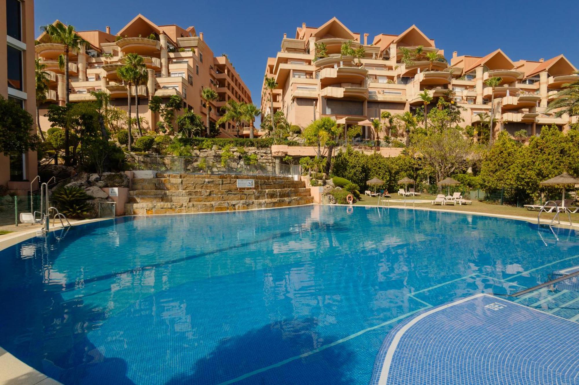 4 Bedroom With Jacuzzi And Terrace With Panoramic Sea Views, In Nueva Andalucia, Marbella