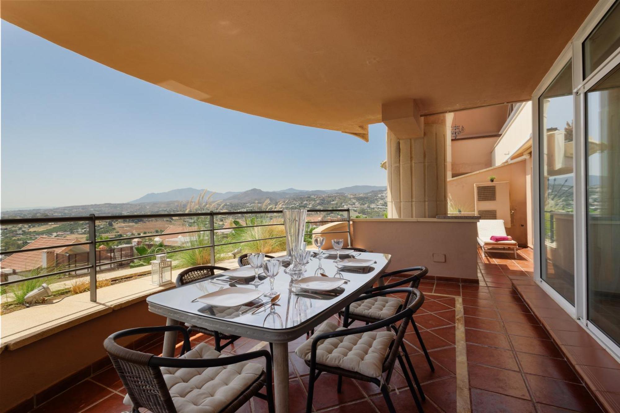 4 Bedroom With Jacuzzi And Terrace With Panoramic Sea Views, In Nueva Andalucia, *