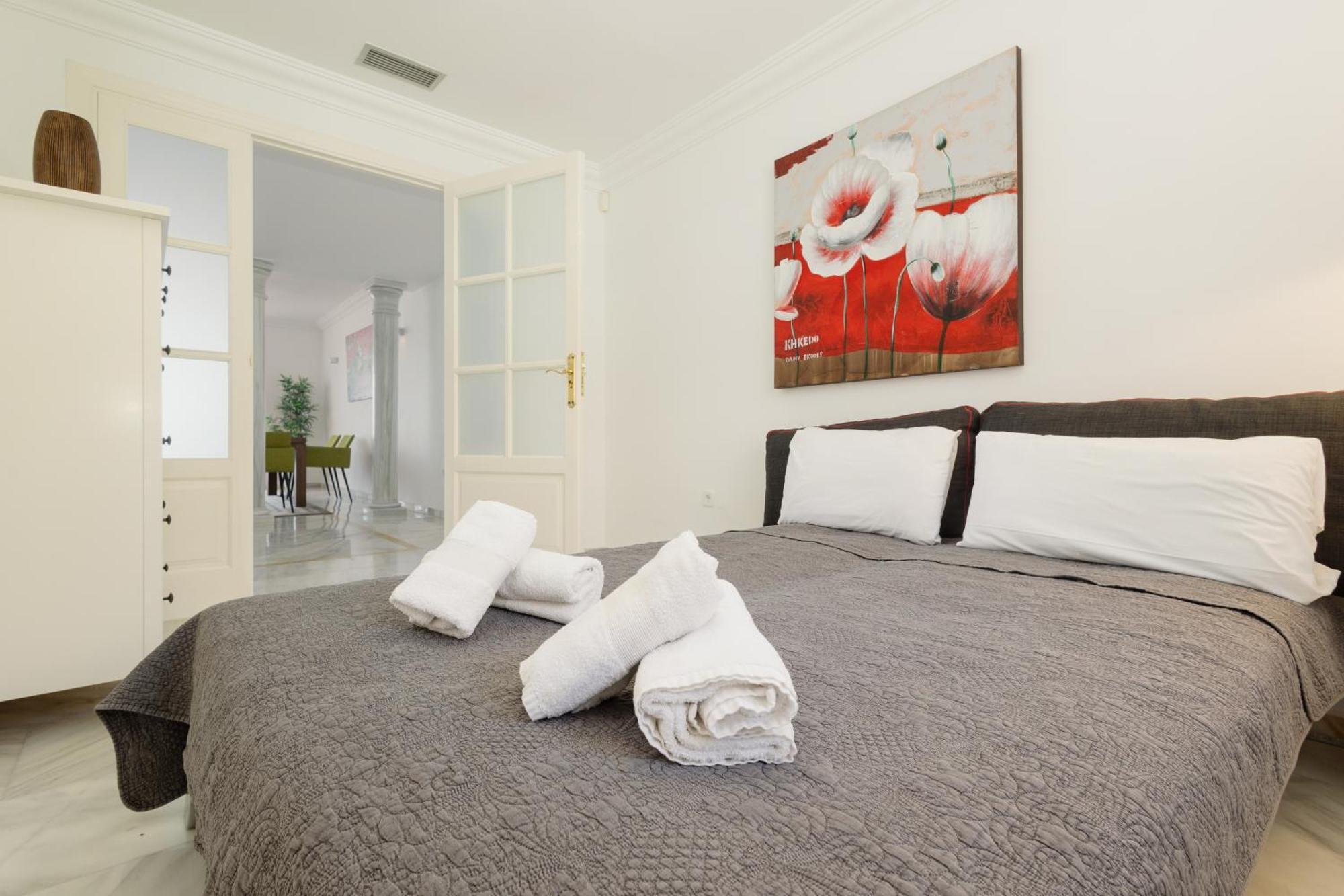 Apartment 4 Bedroom With Jacuzzi And Terrace With Panoramic Sea Views, In Nueva Andalucia, *