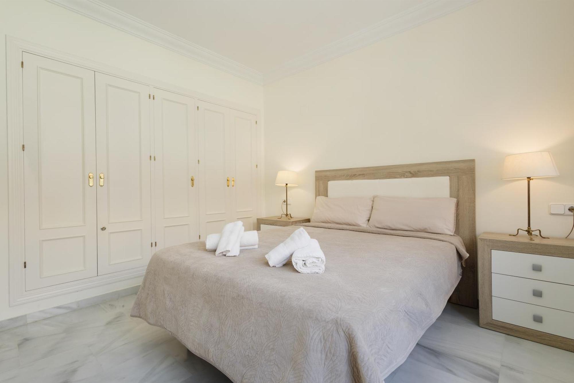 4 Bedroom With Jacuzzi And Terrace With Panoramic Sea Views, In Nueva Andalucia, Apartment Marbella