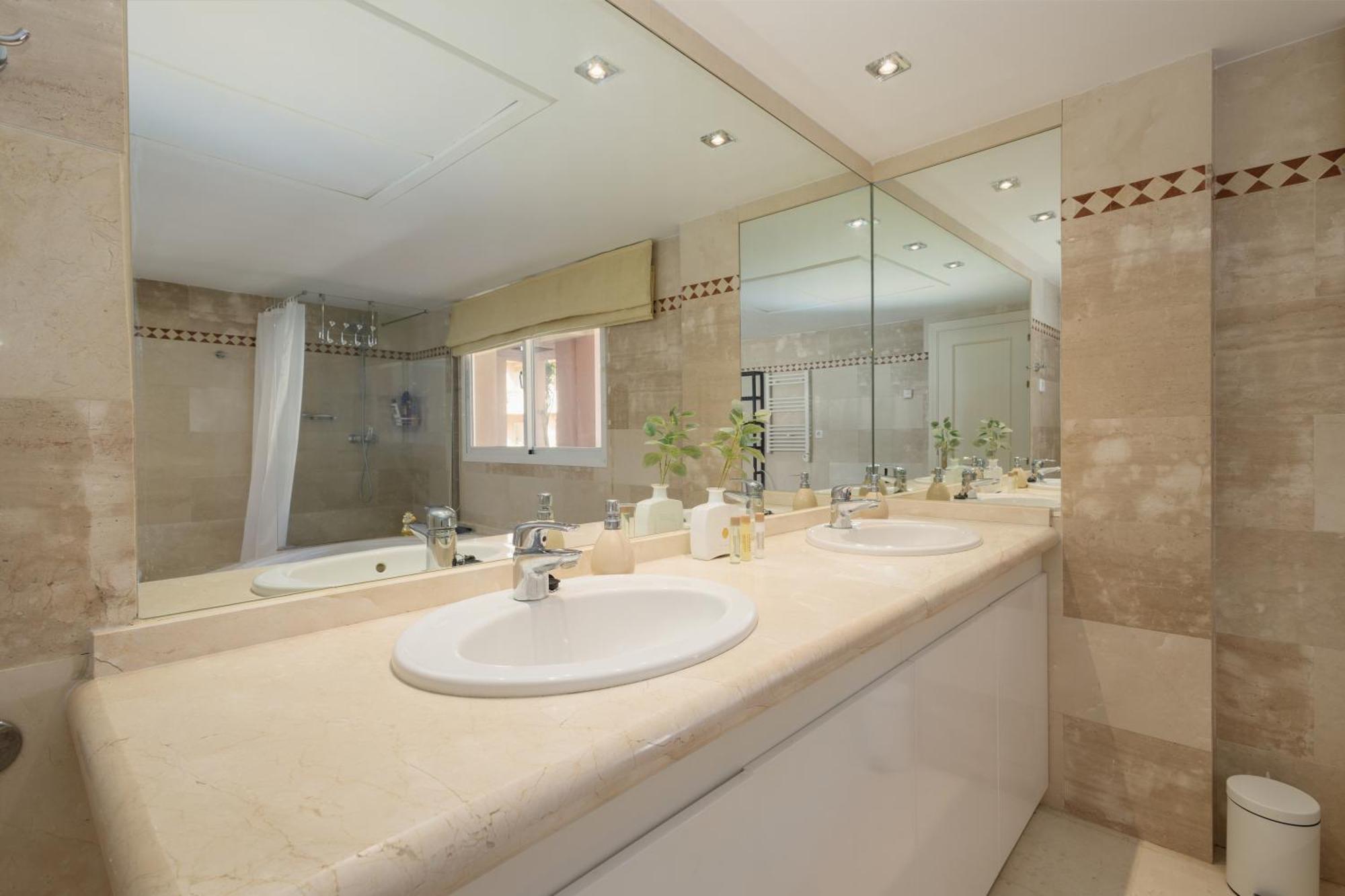 Apartment 4 Bedroom With Jacuzzi And Terrace With Panoramic Sea Views, In Nueva Andalucia, *