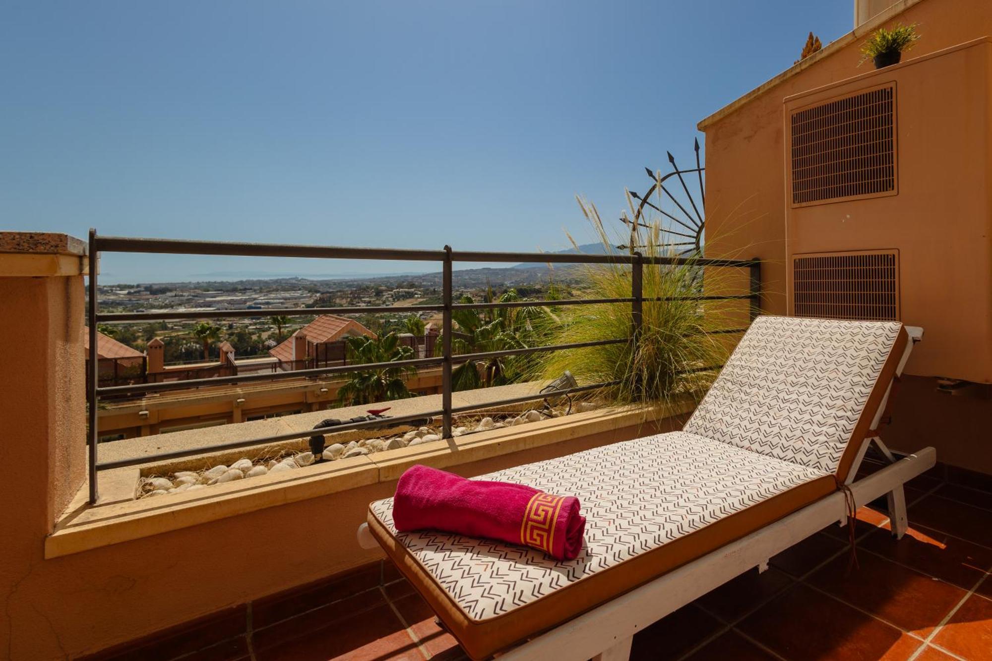 4 Bedroom With Jacuzzi And Terrace With Panoramic Sea Views, In Nueva Andalucia, *